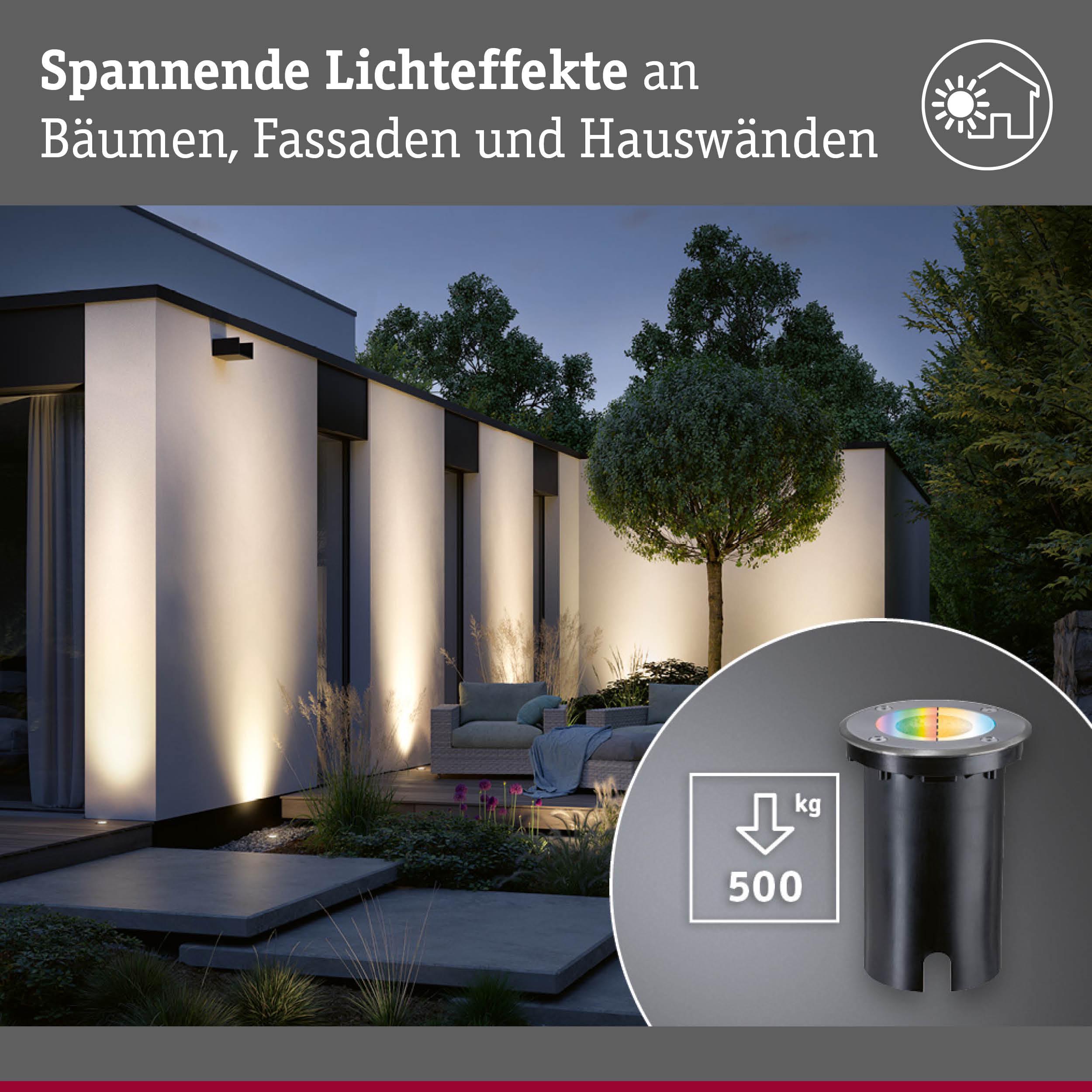 Außenbeleuchtung mit spannenden Lichteffekten an Hauswänden und Bäumen, schwarzes Einbauleuchtengehäuse