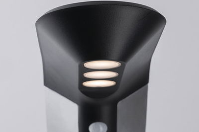 Schwarze LED-Außenwandleuchte mit drei warmweißen Leuchtpunkten aus Metall für Gartenbeleuchtung