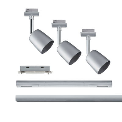 Tre sølvfarvede LED-spotlights med skinneadapter og to metalskinneprofiler til fleksibel belysning