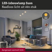 LED-inbouwlamp Suon met naadloos warm wit licht in moderne woonkamer met grijze bank