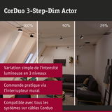 Projecteur LED noir CorDuo 3 niveaux de luminosité 100%, 50%, 25% dans un salon moderne