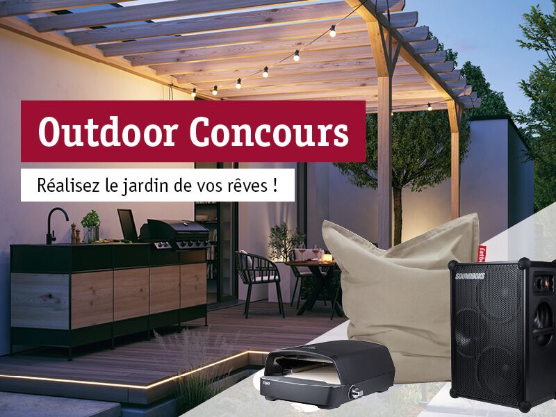 Espace extérieur moderne avec pergola en bois, cuisine de jardin et mobilier lounge pour un jardin élégant