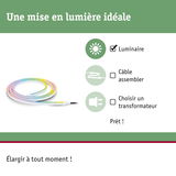 Bande lumineuse LED colorée et flexible pour un éclairage et une décoration personnalisables.