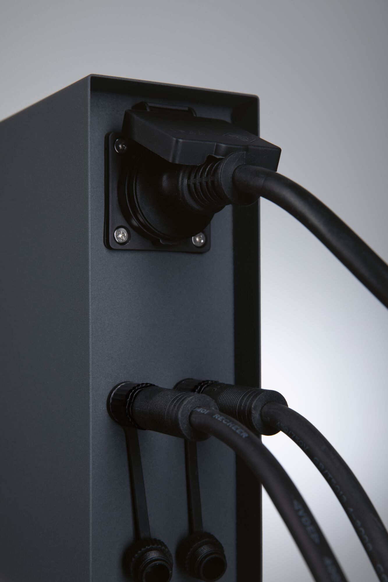 Plug & Shine Contactdooszuil Rio met transformatoren IP44 Antraciet