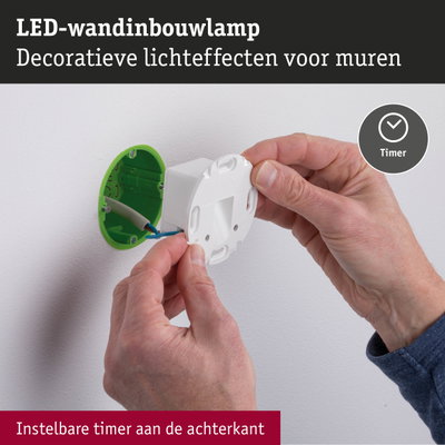 Witte LED-wandinbouwlamp met groene montagebox en instelbare timerfunctie