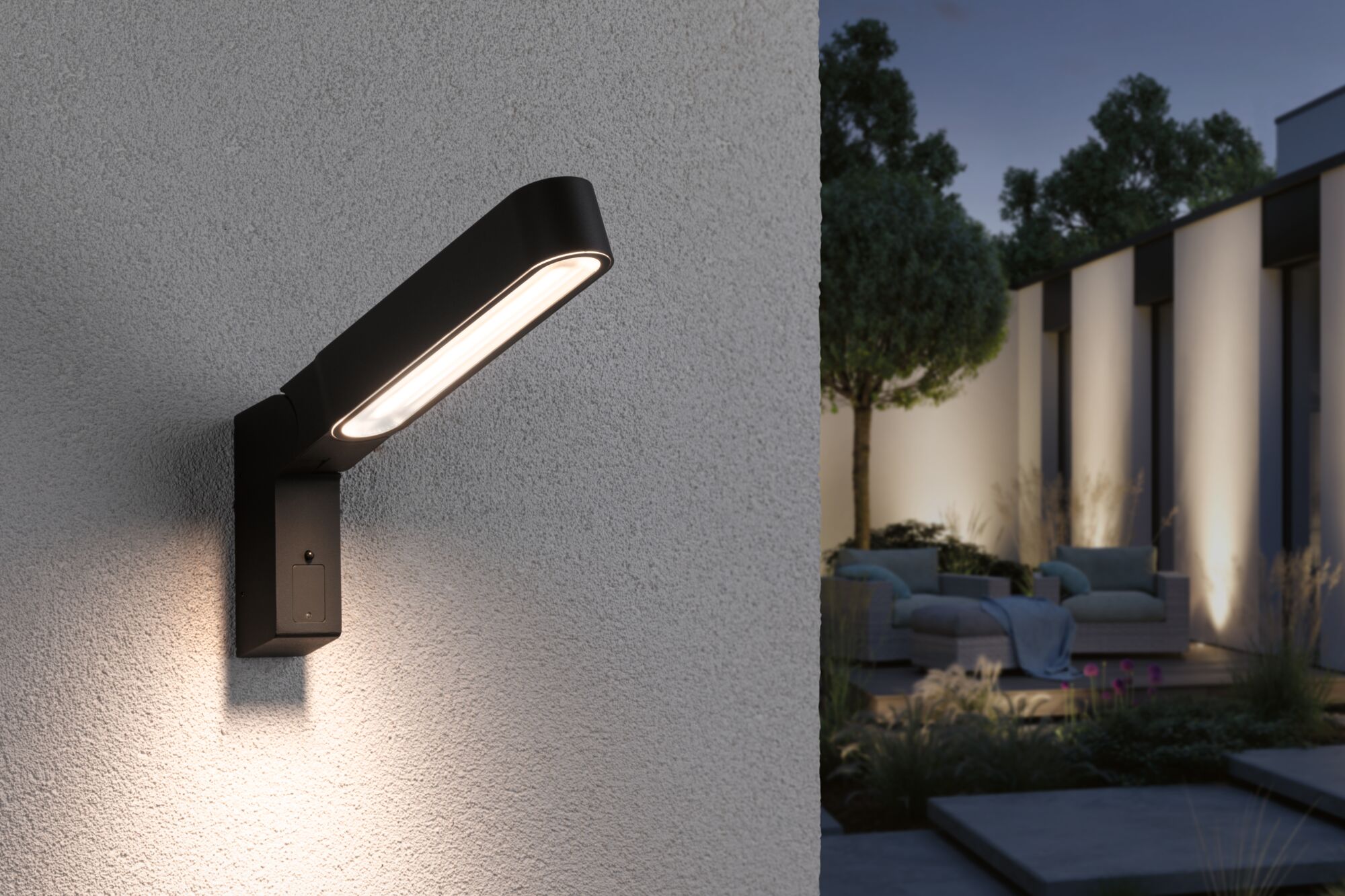 Schwarze LED-Wandleuchte aus Metall mit warmweißem Licht für moderne Außenbereiche und Gartenbeleuchtung.