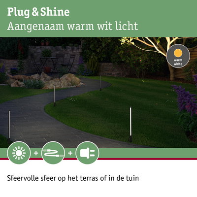 Tuinpad met warm wit licht van slanke buitenlampen voor sfeervolle terras- en tuinverlichting