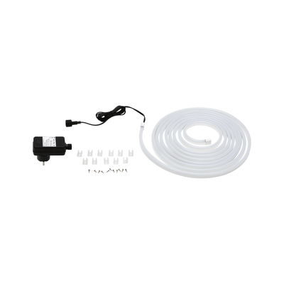 Witte LED-lichtstrip met adapter, clips en schroeven voor flexibele verlichtingsoplossingen
