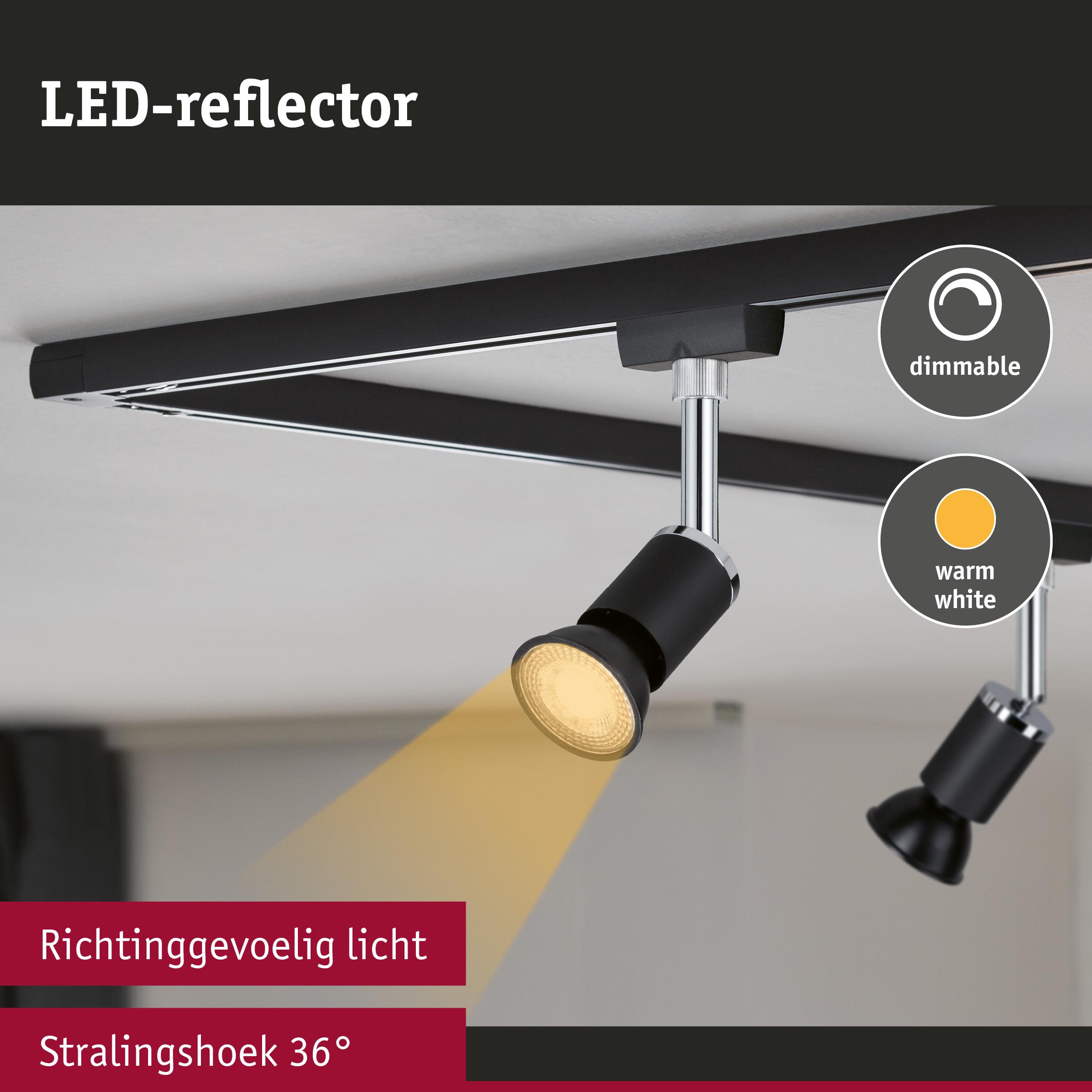 Zwarte LED-reflector met warm wit dimbaar licht en 36° stralingshoek aan plafond gemonteerd