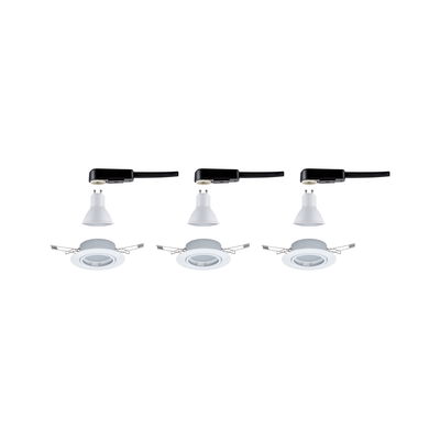 Trois spots encastrés blancs avec câble noir et douille GU10 pour ampoules LED.