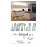 LED-Unterbauleuchte Set mit flexiblem Lichtband und Netzteil für moderne Küchenbeleuchtung in Weiß.