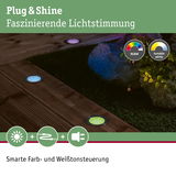LED Bodeneinbauleuchten in verschiedenen Farben auf Holzterrasse mit smarter Farb- und Weißtonsteuerung