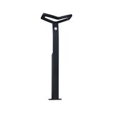 Zwarte LED-buitenlamp met bewegingssensor en modern Y-vormig metalen ontwerp voor tuinverlichting.