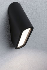 Schwarze LED-Wandleuchte aus Metall mit modernem Design und warmweißem Licht für Außenbereiche.