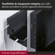 Support mural noir avec prise de charge USB Type-C intégrée pour téléphones et petits appareils