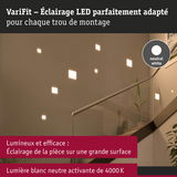 Éclairage LED VariFit en blanc neutre 4000K avec carrés lumineux pour escalier moderne.