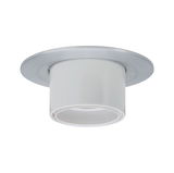 Runder Einbaustrahler aus weißem Kunststoff mit gebürstetem Aluminiumring für moderne LED-Beleuchtung