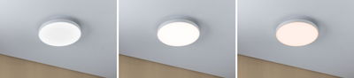 Drei runde weiße LED-Deckenleuchten mit verschiedenen Lichtfarben an grauer Decke.