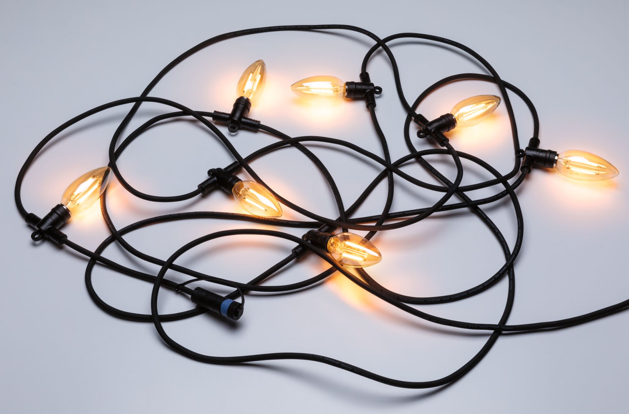 Plug & Shine LED IP44 7x2W 1900K Black Classic Fairy lights