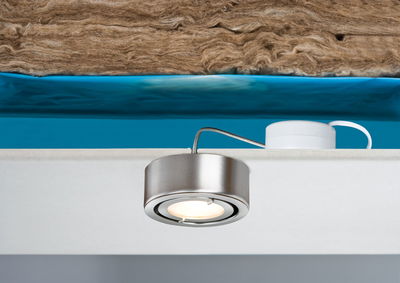 Ronde inbouwspot van geborsteld roestvrij staal met witte kabel voor moderne LED-verlichting