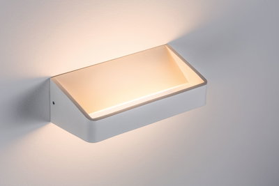 Moderner weißer LED-Wandleuchter aus Metall mit warmweißem Licht für stimmungsvolle Raumbeleuchtung