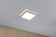 Quadratische LED-Deckenleuchte in Weiß mit warmem Licht für moderne Wohnräume