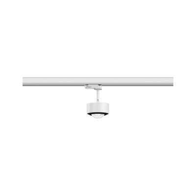 Moderner weißer LED-Strahler aus Metall an Schienensystem für flexible Beleuchtung