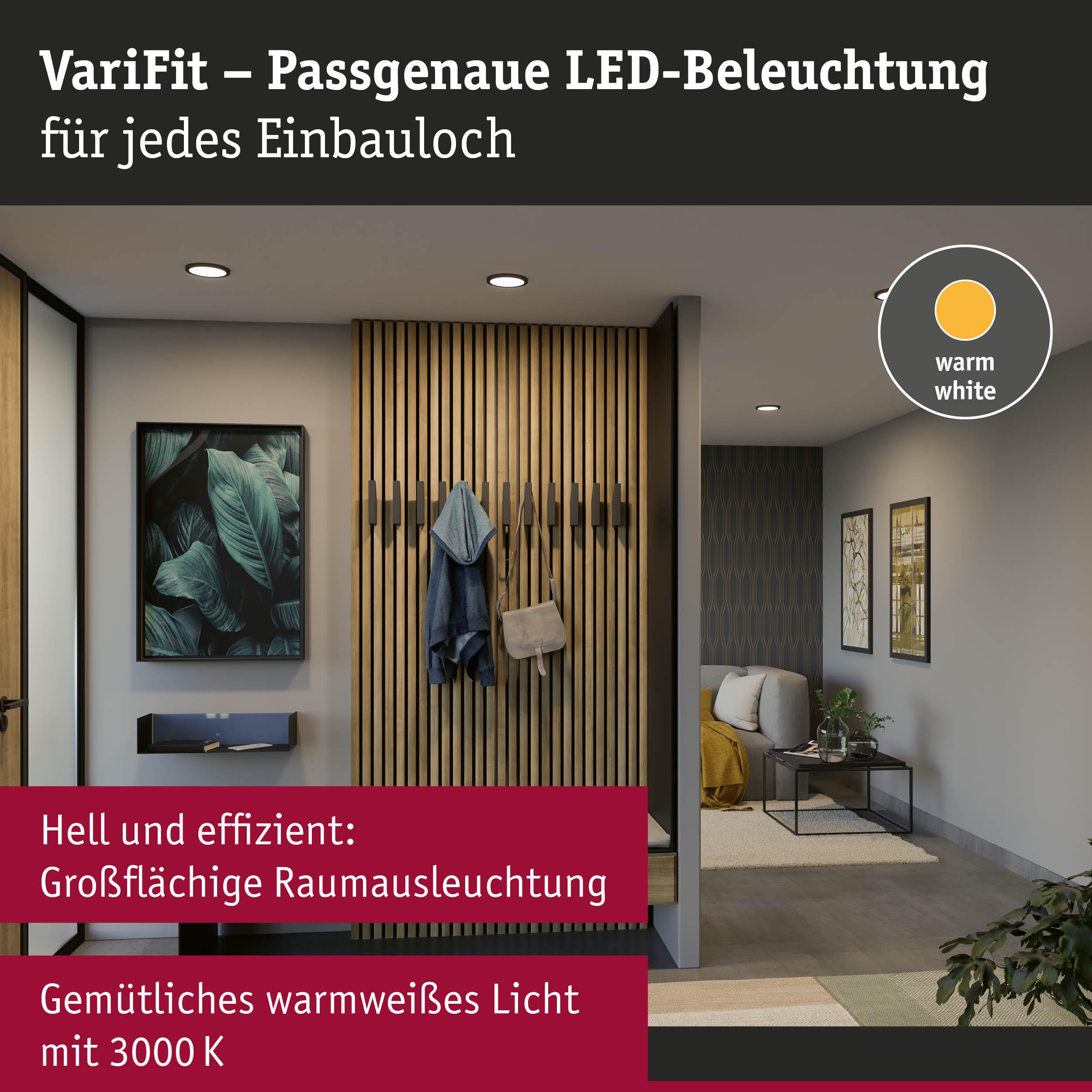 Modernes Wohnzimmer mit warmweißer LED-Deckenbeleuchtung und Holzpaneel im Eingangsbereich