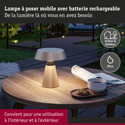Lampe à poser mobile beige en métal avec batterie rechargeable, usage intérieur et extérieur