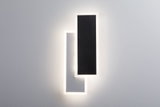 Applique murale LED moderne avec deux panneaux rectangulaires superposés en noir et blanc, éclairage indirect