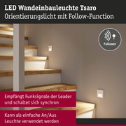 LED Wandeinbauleuchte Tsaro in Weiß an Treppenwand mit Follow-Funktion für Orientierung und Sicherheit