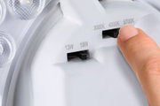Weißes LED-Licht mit einstellbarer Farbtemperatur 3000K bis 5700K und Leistung 13W oder 18W