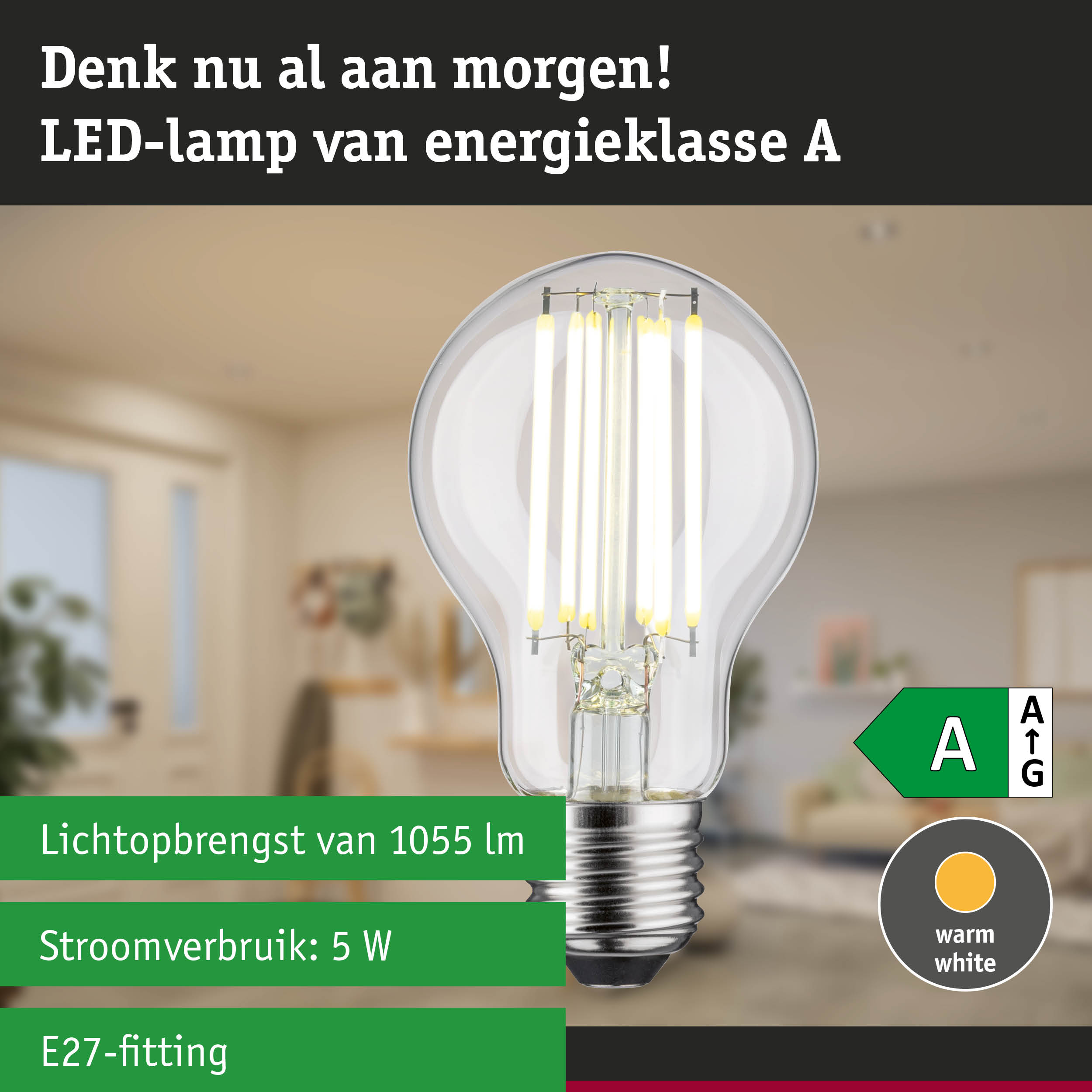 Zichtbare LED-lamp met warm wit licht en ultra-efficiënt energieverbruik tegen groene bosachtergrond