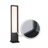 Sort LED-gulvlampe med rektangulært lysfelt og nærbillede af struktureret overflade