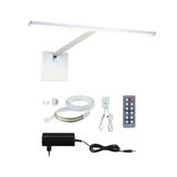 Moderne witte LED-wandlamp met afstandsbediening, adapter en plakband voor flexibele verlichting.