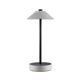 Lampe de table moderne avec tige en métal noir et abat-jour et base en cuir gris, éclairage LED élégant