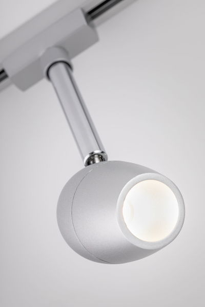 Moderner LED-Strahler aus silbernem Aluminium mit rundem Leuchtkopf für flexible Beleuchtung