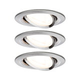 Trois spots encastrés ronds en aluminium brossé avec tête orientable argentée pour éclairage LED