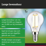 LED-lamp met lange levensduur in hand, duurzame LED-verlichting