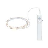 Weißes LED-Lichtband mit Bewegungsmelder und Steuergerät für flexible Lichtakzente im Innenbereich