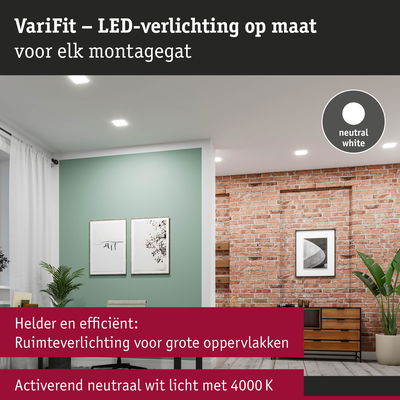 Woonkamer met LED-plafondverlichting in neutraal wit licht, helder en efficiënt voor grote ruimtes