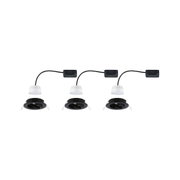 Drei schwarze Einbaustrahler mit weißen LED-Treibern und Kabeln für moderne Innenbeleuchtung.