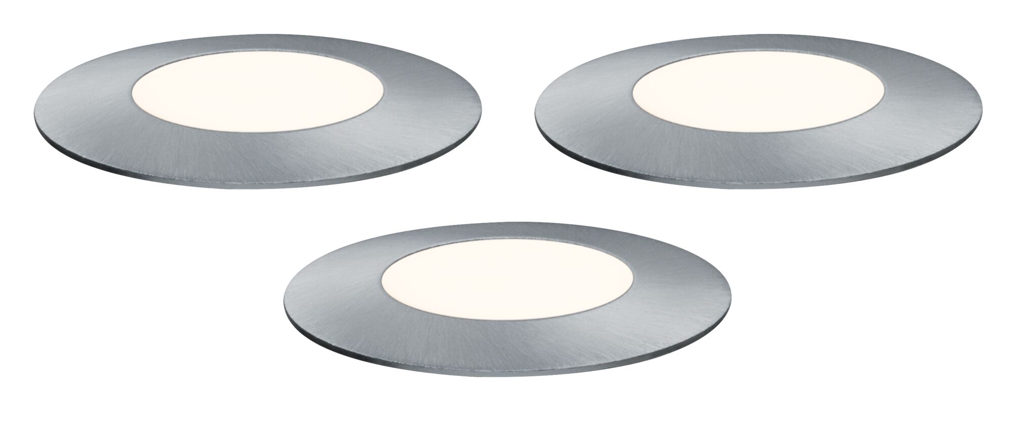 Drie ronde LED-inbouwspots van geborsteld zilverkleurig aluminium met warm wit licht.