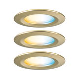 Drie gouden LED-inbouwspots met warm en koel wit licht voor moderne binnenverlichting