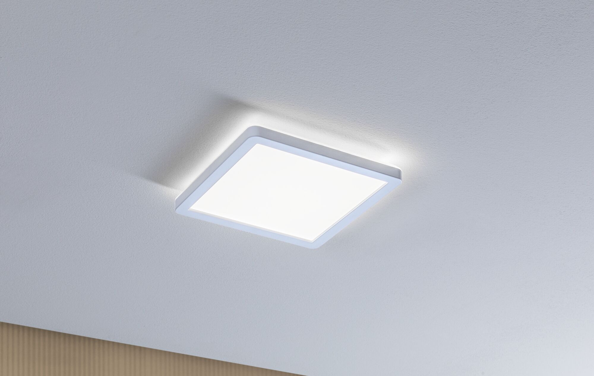 Vierkante witte LED-plafondlamp met modern design voor energiezuinige verlichting