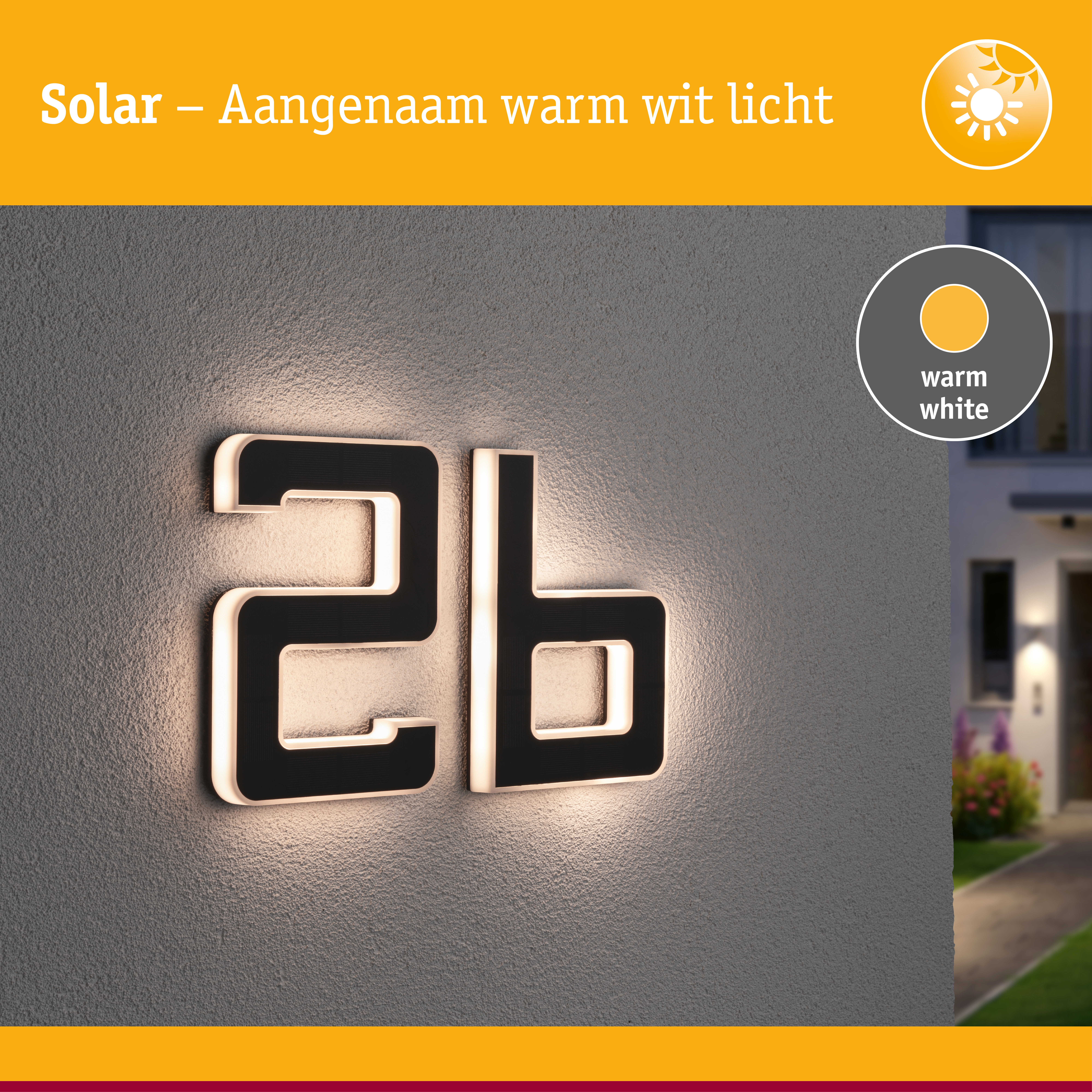 Zonne-nummerbord met warm wit licht op grijze muur, moderne buitenzonneverlichting