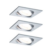 Drei quadratische Einbaustrahler aus gebürstetem Aluminium in Silber für moderne LED-Beleuchtung.