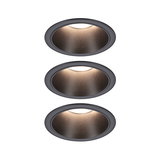 Drei runde Einbauleuchten in mattem Schwarz mit warmweißem LED-Licht für moderne Raumbeleuchtung