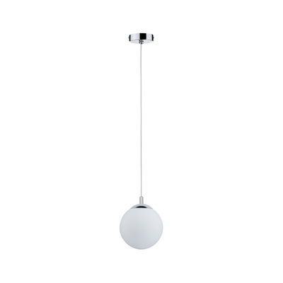 Suspension moderne avec verre blanc et support chromé pour un éclairage élégant