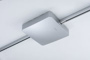 Matt-silberne Deckenleuchte aus Metall mit quadratischem Design und Schienensystem für moderne Innenbeleuchtung